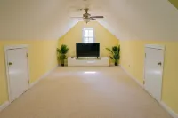 Immaculate 3850 sqft SAVANNAH home for entire family and friends to enjoy