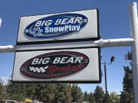 HomeAway from Home-BBQ-RV Parking-Near ConventionCtr-Speedway-Zipline-Sleeps 10