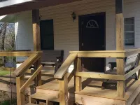 Sweeton Creek cozy cabin just minutes from Lake Norfork Hotels in Ozark County