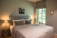 Luxurious Beninga vacation apartment in Karl-Georgs-Forst; dogs welcome