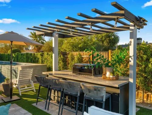 Luxury + Comfort in Old Town+Free Heated Pool & Spa