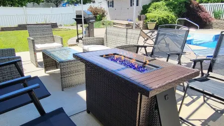 Modern Pool-Side Paradise, 5 Miles to Hershey Park