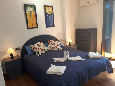 FIRST LINE OF PLAYA REAL, APARTMENT IN RESIDENTIAL AREA, WIFI Playas de Vera附近的飯店
