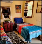 The Artists Cottage ~ Fun desert getaway
