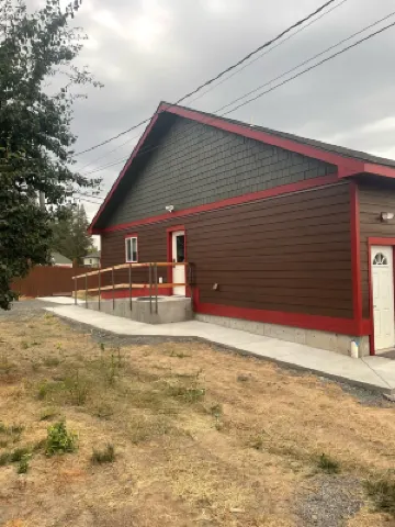 Country 2-Bedroom Cottage with a gorgeous view Hotels in Moscow