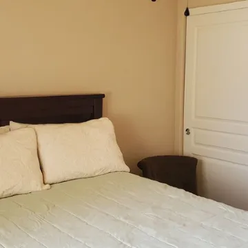 2nd floor 2 Bedroom Condo with Balcony