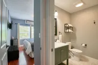 Relax and unwind at Yamhill Flats: Suite 1 Hotels in Newberg