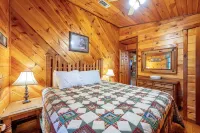 Charming 2-bedroom cabin in quiet area offering a Piece of Peace!