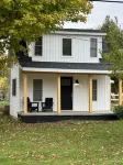 6 miles to the ski hills! Cute and Cozy house. Close to boat launch. A Gem!