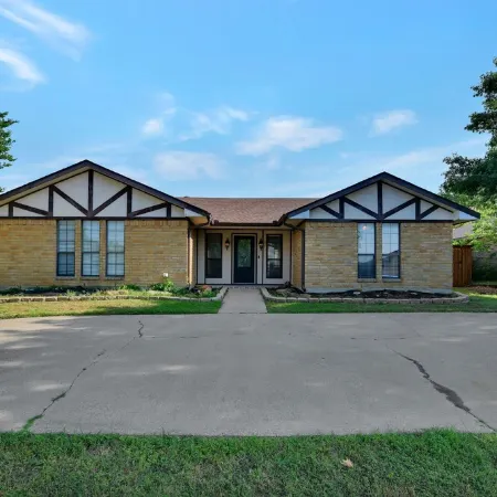 Great Home with Southern Charm and Great Space
