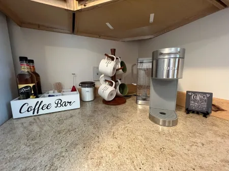 Cozy 1‑ Retreat - 5  to Seward Harbor