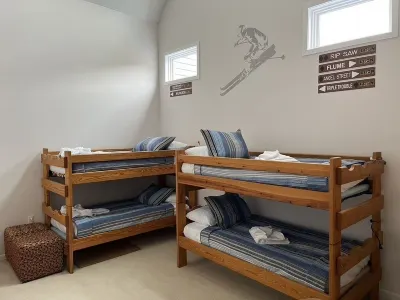 Upgraded Family-sized Mountain View Condo with Loft!
