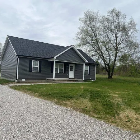 Peaceful private 3 bedroom & 2 bathroom new home near Mammoth Cave.