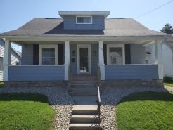 Comfortable 3 Bedroom Home, Free Parking, WIFI