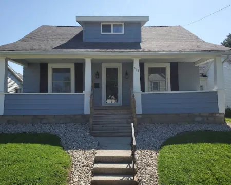 Comfortable 3 Bedroom Home, Free Parking, WIFI Hotels in Auglaize County