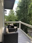 Quiet Carriage House Charmer NEW KING BED
