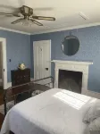 Exclusive use of Second Floor Guest Suite of beautiful Victorian home Hotels near South Market Antiques