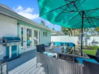 Charming 2Bed Ami  Beach Cottage  1/2 of a Duplex, 3Min Walk to Beach