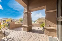 Clean, quiet, comfy and charming in beautiful Estrella Mountain Ranch!