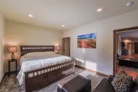 Well Appointed Vacation House in Ennis only 3 blocks from Main St. - Wi-Fi