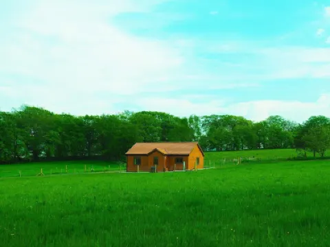 Family Friendly Log Cabin Hotels in 