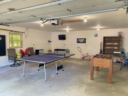 Cabin on Gorgeous Lake Ida, Near the Carlos Creek Winery!