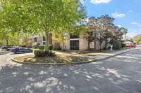 Relaxing Affordable Condo Near Beach, Owa and Ballfields!
