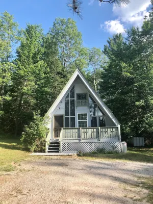 Close to Nature, Beaches, Hiking, Golf, Ski & Downtown