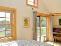 Cottage with a Vista Hotels in Surry