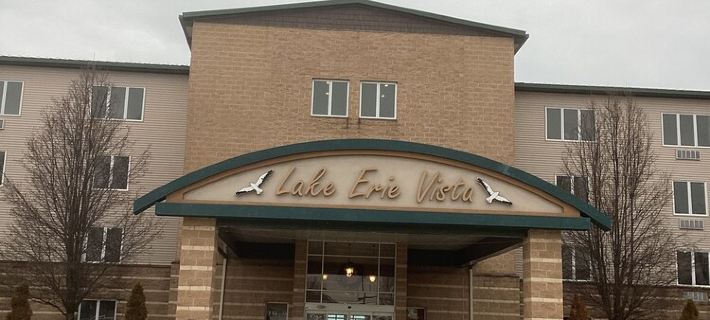 Enjoy sunsets @ spacious 3br/2ba lakefront condo #306--perfect for families Hotels in Ashtabula County