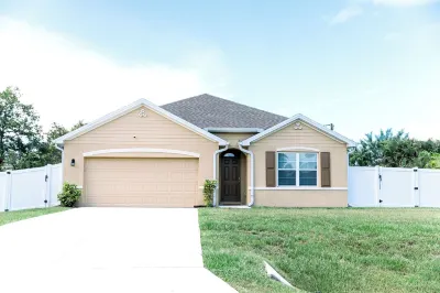 The Jamaica Oasis 4/2 with Heated Salt-water Pool & Hot Tub Hotels near IR3