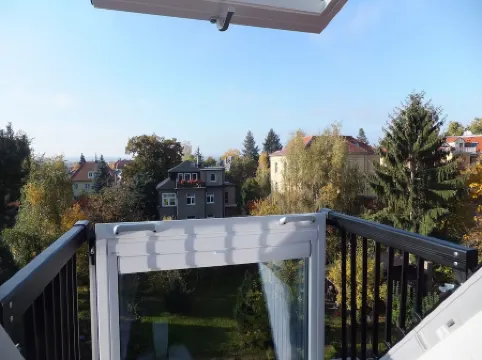 Romantic attic apartment in beautiful Laubegast neighbourhood in Dresden