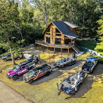 Lake View Perfect Family Getaway, Fishing Spot or Retreat 3 mi to  City Harbor