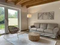 "Ankerplatz" vacation apartment with large garden in the heart of Pilsum - 4 stjerner