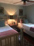 Charming Cottage in the Heart of the Historic District. Wonderful Getaway