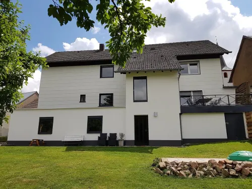 Große,und Luxe Renovierte Wohnung mit Sauna/garten, Garage und Kinderspielplatz - Wifi