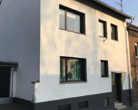 Eifel-house Ferienhaus mit 3 Schlafzimmern Nähe Phantasialand Köln Bonn Therme 魏勒斯維斯特酒店