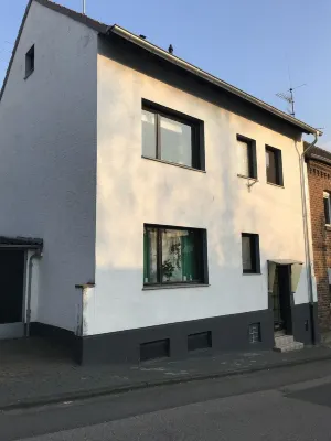 Eifel-house Ferienhaus mit 3 Schlafzimmern Nähe Phantasialand Köln Bonn Therme Hotels in Weilerswist