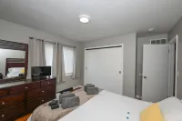 Scenic hiking in Cuyahoga Valley National Park! 1BR house, central air & laundry