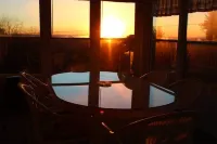Your Peaceful, Private Retreat, Perfect for Readaways! Incredible Views!