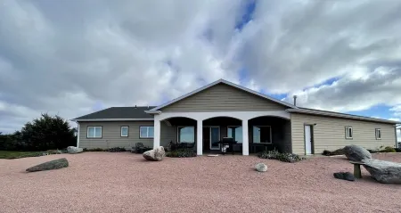 Location Location Location!  on a River View Acreage, Sleeps up to 14, Pets  ok.