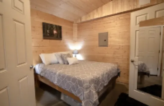 The Studio at Prewett Creek, near Missouri River!!