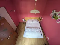 Villa Les Lutins, Appt #4, City center, Free public parking, not overlooked Hôtels à proximité de : Source chaude Croizat