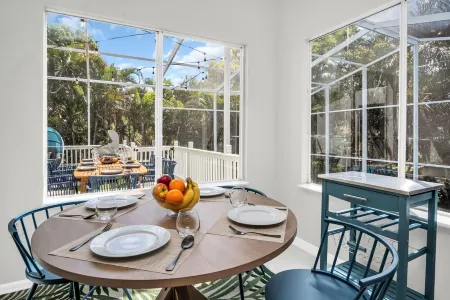 10 Min to the best beach & golf course! Massive Home: Pool, Hot Tub, Game Room!