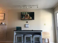 Recently updated 1 BR Condo with stunning lake views - No cleaning or linen fees