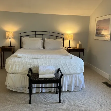 Cozy, private cottage for two