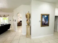 Elegant Palm Beach Home - 5Br/3BA - Fenced - Private Pool & Hot Tub