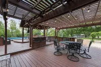 Charming private 3-bedroom Ranch with WiFi, AC, Pool in picturesque Princeton