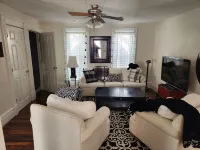 Charming 3-bedroom apartment in lovely Grand Rapids walk to downtown.