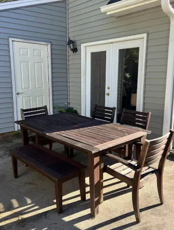 Spacious Charming 3-bedroom house with WiFi and AC in Burlington